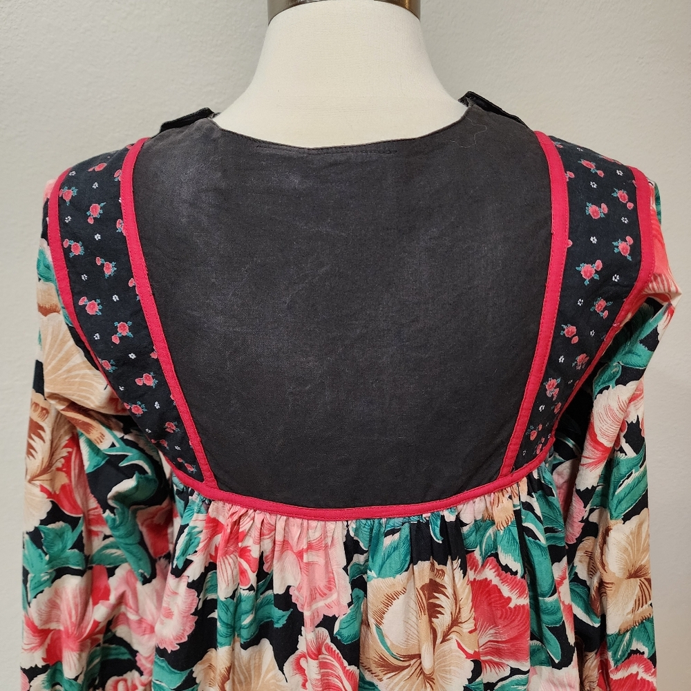 Vintage Starina Dress Dark Floral Cotton Modest Embroidered Women's size Small - Picture 9 of 10
